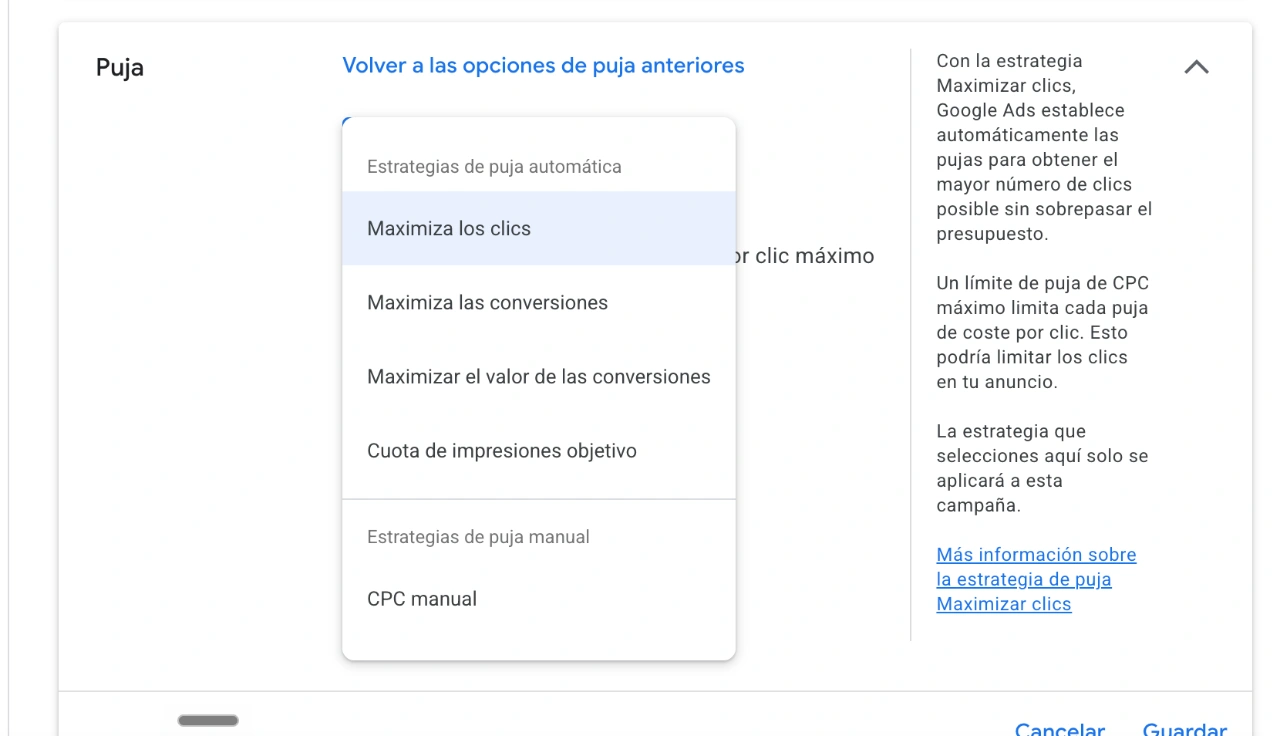 Captura de pantalla de la configuración de campaña en Google Ads mostrando el selector de estrategia de puja